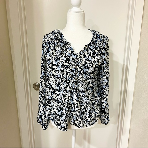 $198 Rails Indi Top Midnight Meadow Floral blue floral size Small Vneck - Picture 7 of 14